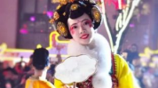 不倒翁小姐姐刚出道,惊艳演艺圈